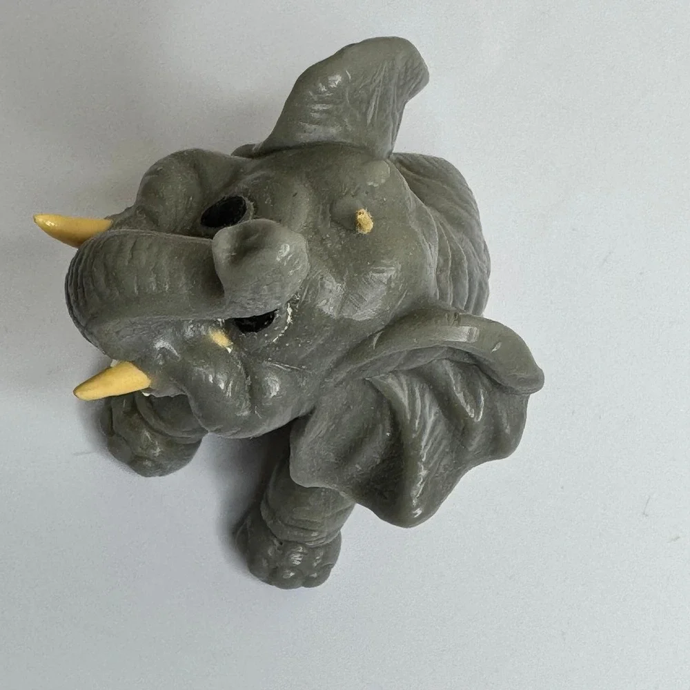 Vintage Baby‎ Elephant Sitting Candle Gray Tusk Eyes Novelty Gift Wax Unscented
